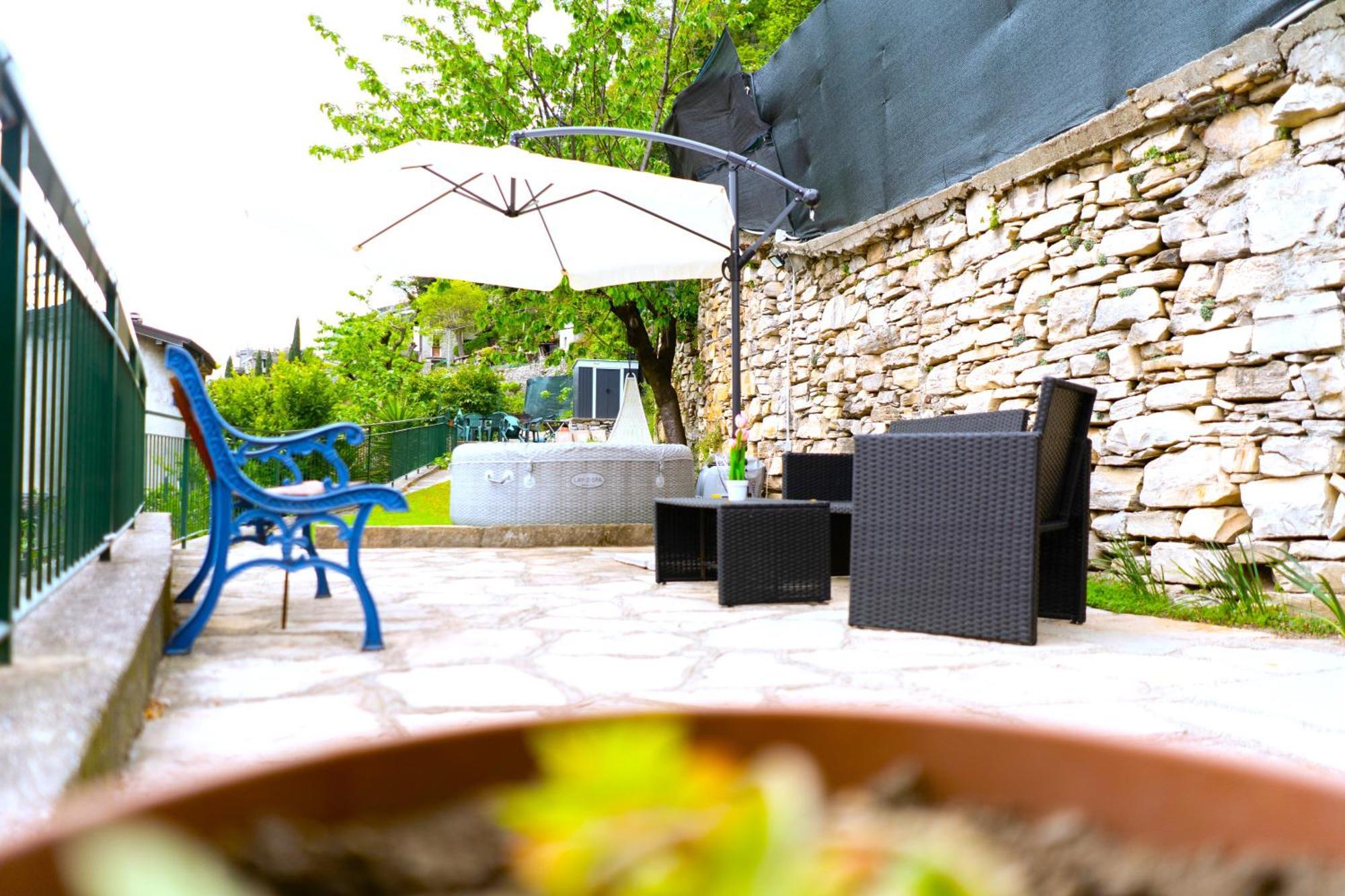 Terrazza Di Luisa Parking Wifi Vista Lago Carate Urio Exterior foto